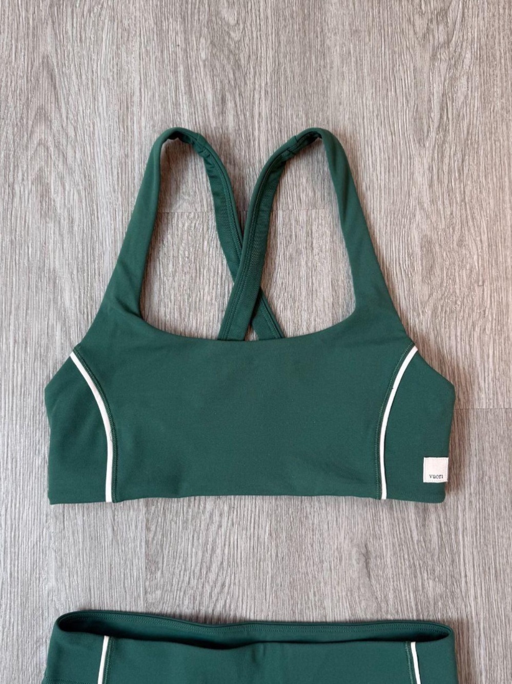 Vuori daily piped bra Green